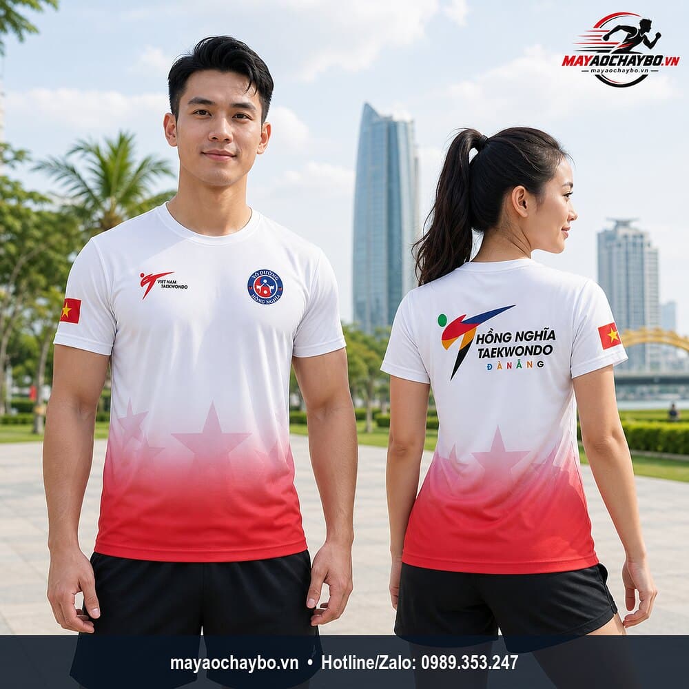 Nam nữ mặc áo đội Võ Đường Hồng Nghĩa Taekwondo Đà Nẵng