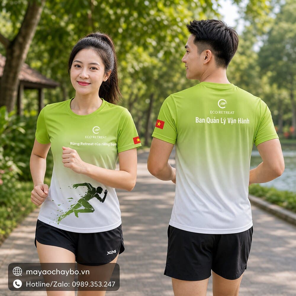 Áo chạy bộ ECO RETREAT xanh lá nhạt trên người mẫu